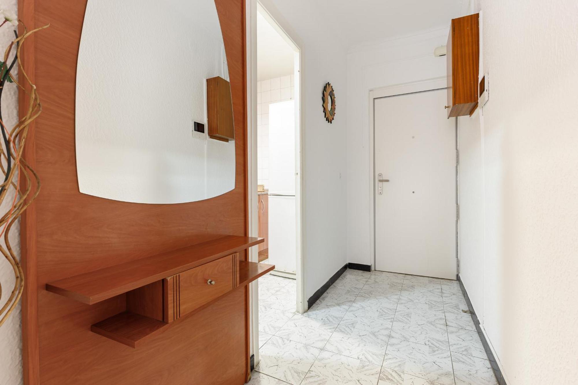 Besos - Bright Apartment Close To Congress & Port Sant Adria de Besos Exterior foto